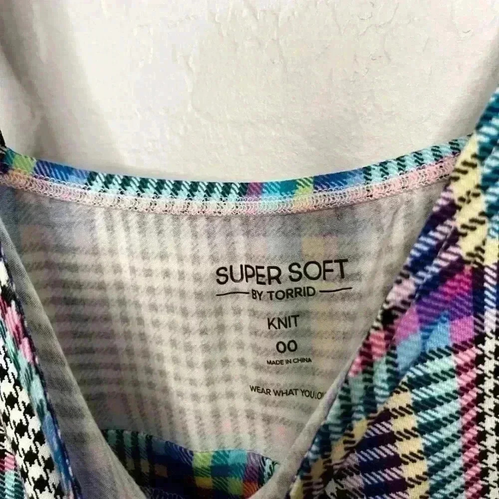 Torrid Multi Color Plaid Babydoll Mixed Fabric V-Neck Tank 00 M/L - Picture 7 of 8